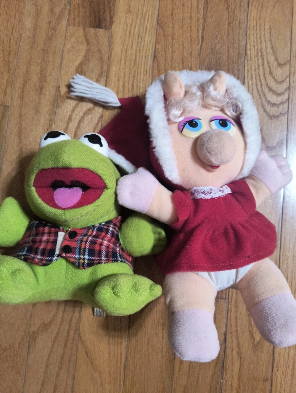 Lot of two 1987 Baby Miss Piggy and Baby Kermit muppets Christmas plush toys